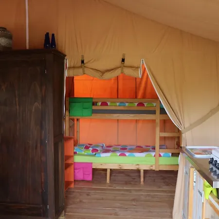 Les Escaliers De La Combe Guest house *