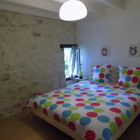 Les Escaliers De La Combe Guest house *